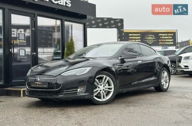 Tesla Model S 2014