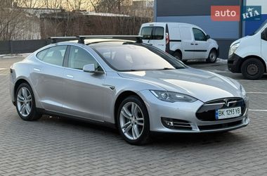 Tesla Model S  2014