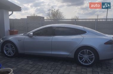 Tesla Model S 2013