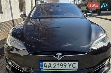 Tesla Model S 2015