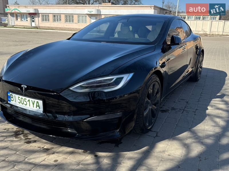 Tesla Model S 2021
