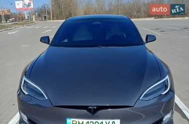 Tesla Model S  2019