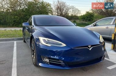 Tesla Model S  2016