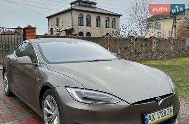 Tesla Model S  2016