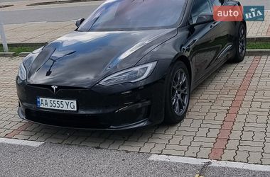 Tesla Model S  2024
