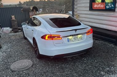 Tesla Model S 2016