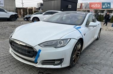 Tesla Model S 2013