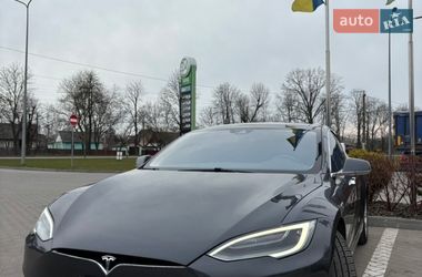 Tesla Model S 2016