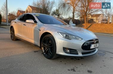 Tesla Model S  2015