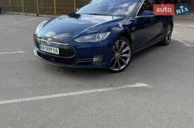 Tesla Model S  2015