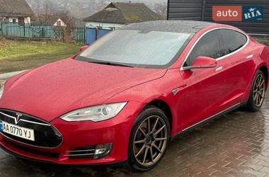 Tesla Model S  2013