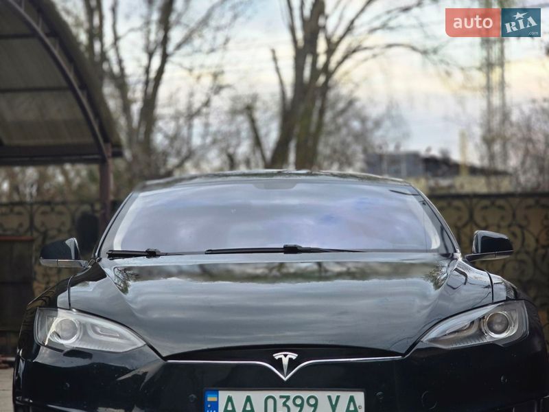 Лифтбек Tesla Model S 2012 в Киеве