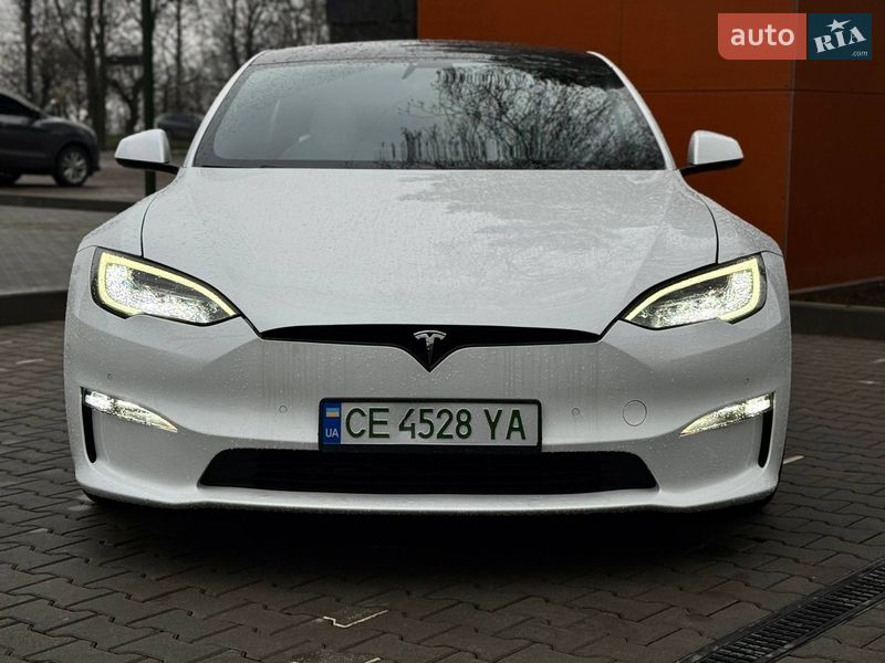 Ліфтбек Tesla Model S 2022 в Чернівцях