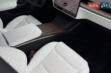 Ліфтбек Tesla Model S 2022 в Чернівцях