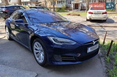 Tesla Model S  2017