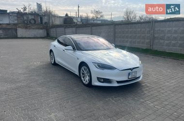 Tesla Model S  2019