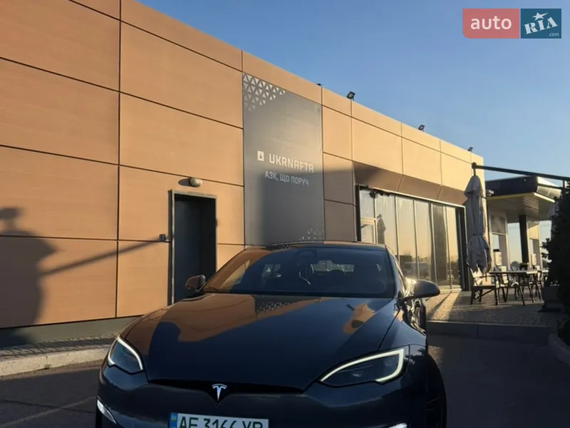 Tesla Model S
