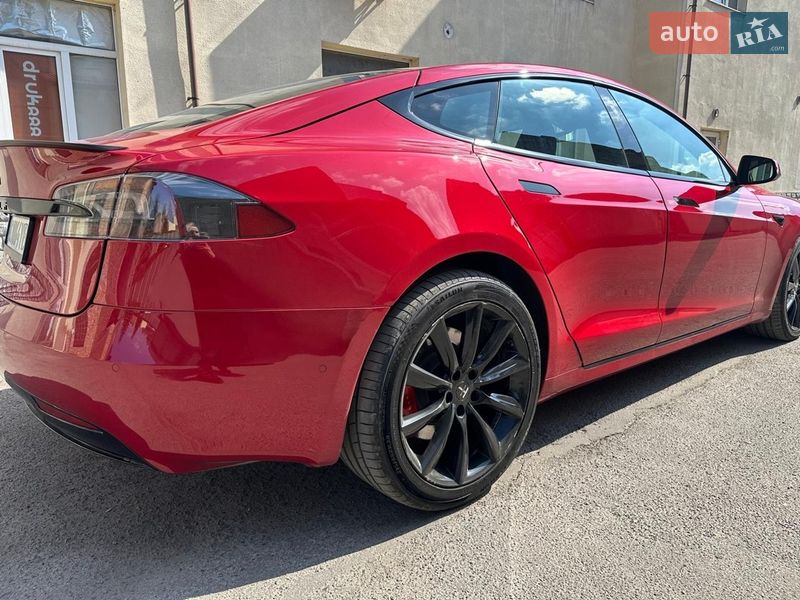 Лифтбек Tesla Model S 2020 в Львове