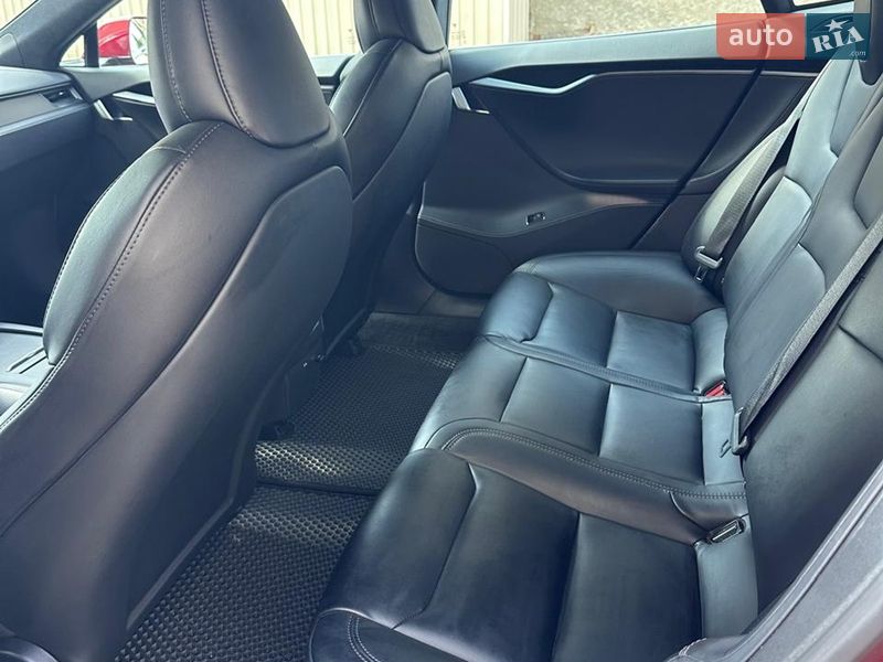 Лифтбек Tesla Model S 2020 в Львове