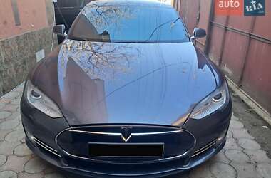 Tesla Model S  2015