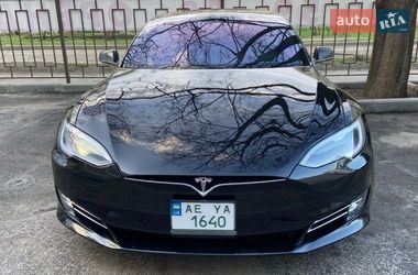 Tesla Model S  2018