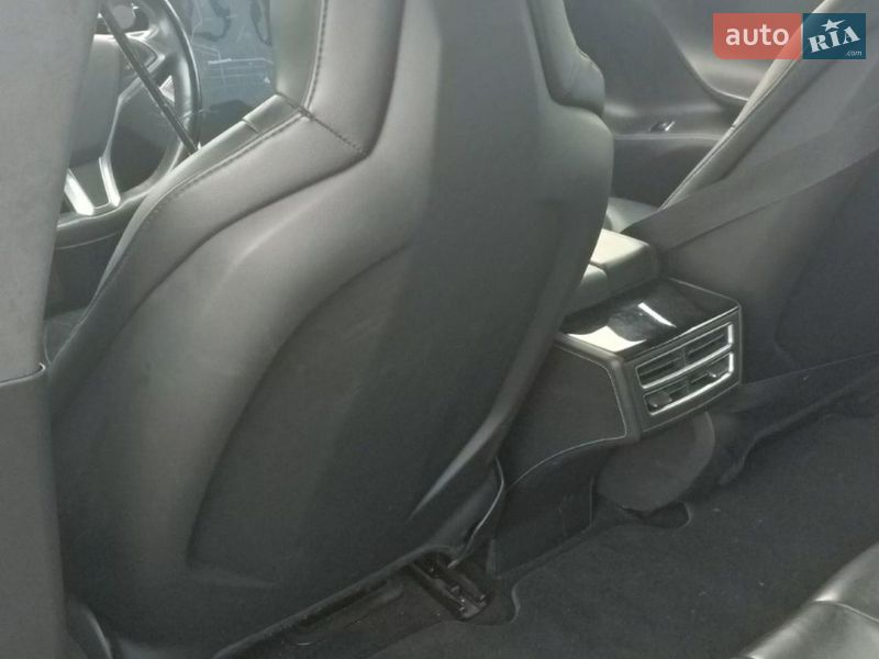 Лифтбек Tesla Model S 2015 в Кропивницком фото 10 Лифтбек Tesla Model S 2015 в Кропивницком