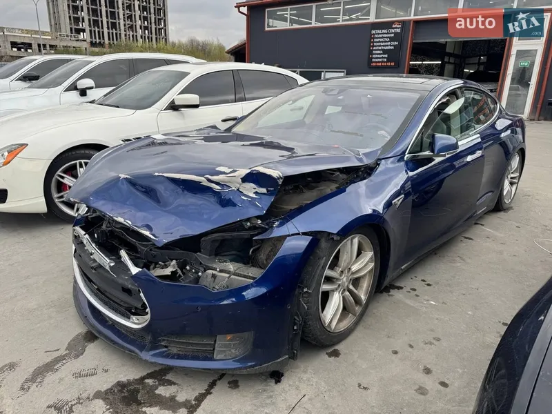Tesla Model S