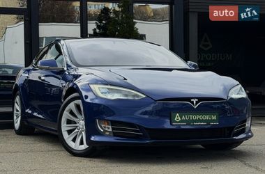 Tesla Model S  2018