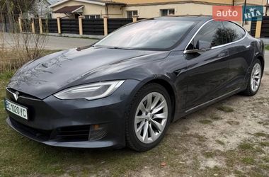 Tesla Model S  2017