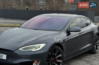 Tesla Model S  2019