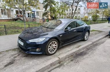 Tesla Model S  2015