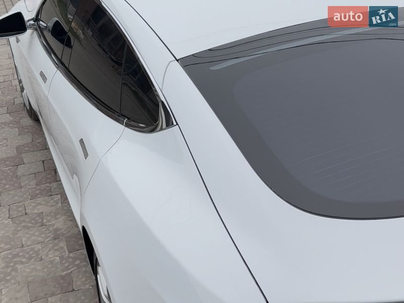 Лифтбек Tesla Model S 2013 в Тернополе фото 4 Лифтбек Tesla Model S 2013 в Тернополе
