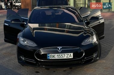 Tesla Model S  2014