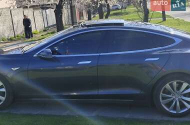 Tesla Model S 2015