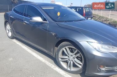 Tesla Model S  2014