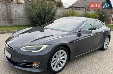 Tesla Model S  2018