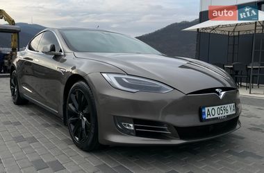 Tesla Model S  2016