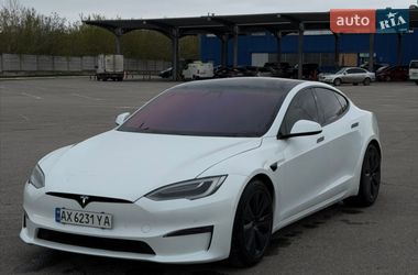 Tesla Model S  2021