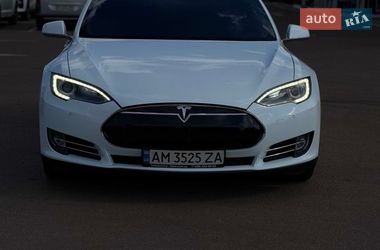 Tesla Model S  2014