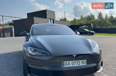 Tesla Model S  2024