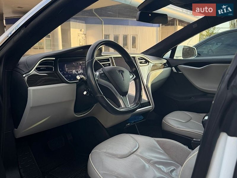 Ліфтбек Tesla Model S 2014 в Вінниці фото 2 Ліфтбек Tesla Model S 2014 в Вінниці