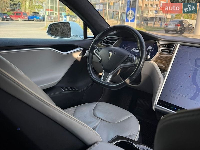 Ліфтбек Tesla Model S 2014 в Вінниці фото 6 Ліфтбек Tesla Model S 2014 в Вінниці