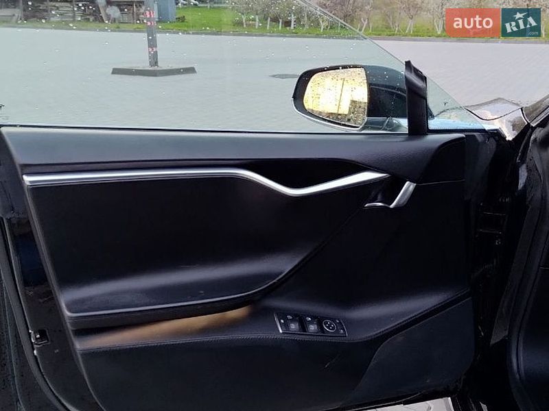 Лифтбек Tesla Model S 2013 в Богородчанах