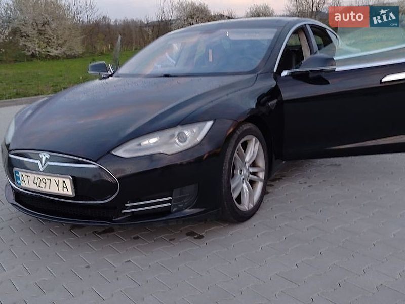 Лифтбек Tesla Model S 2013 в Богородчанах