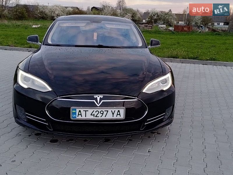 Лифтбек Tesla Model S 2013 в Богородчанах