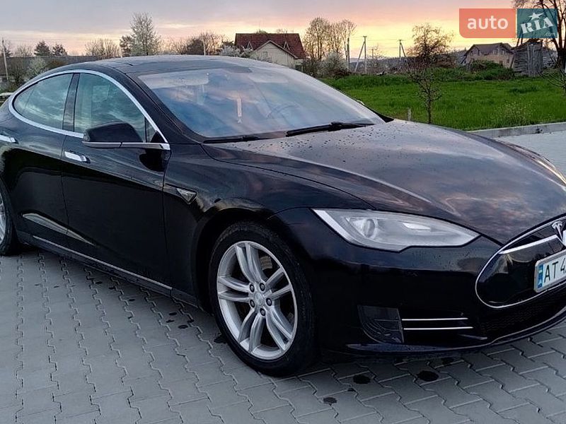 Лифтбек Tesla Model S 2013 в Богородчанах