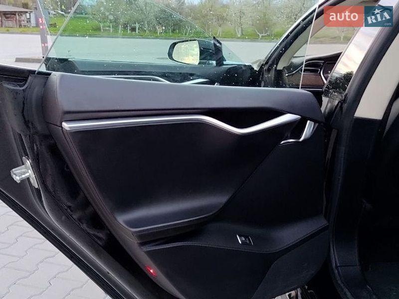 Лифтбек Tesla Model S 2013 в Богородчанах