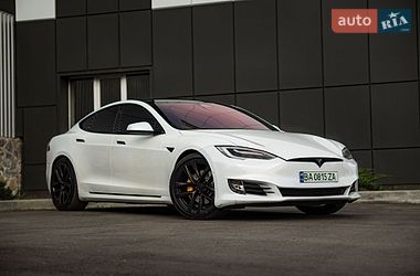 Tesla Model S  2017