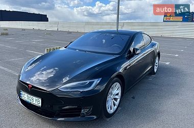 Tesla Model S  2018
