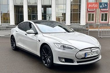 Tesla Model S  2013